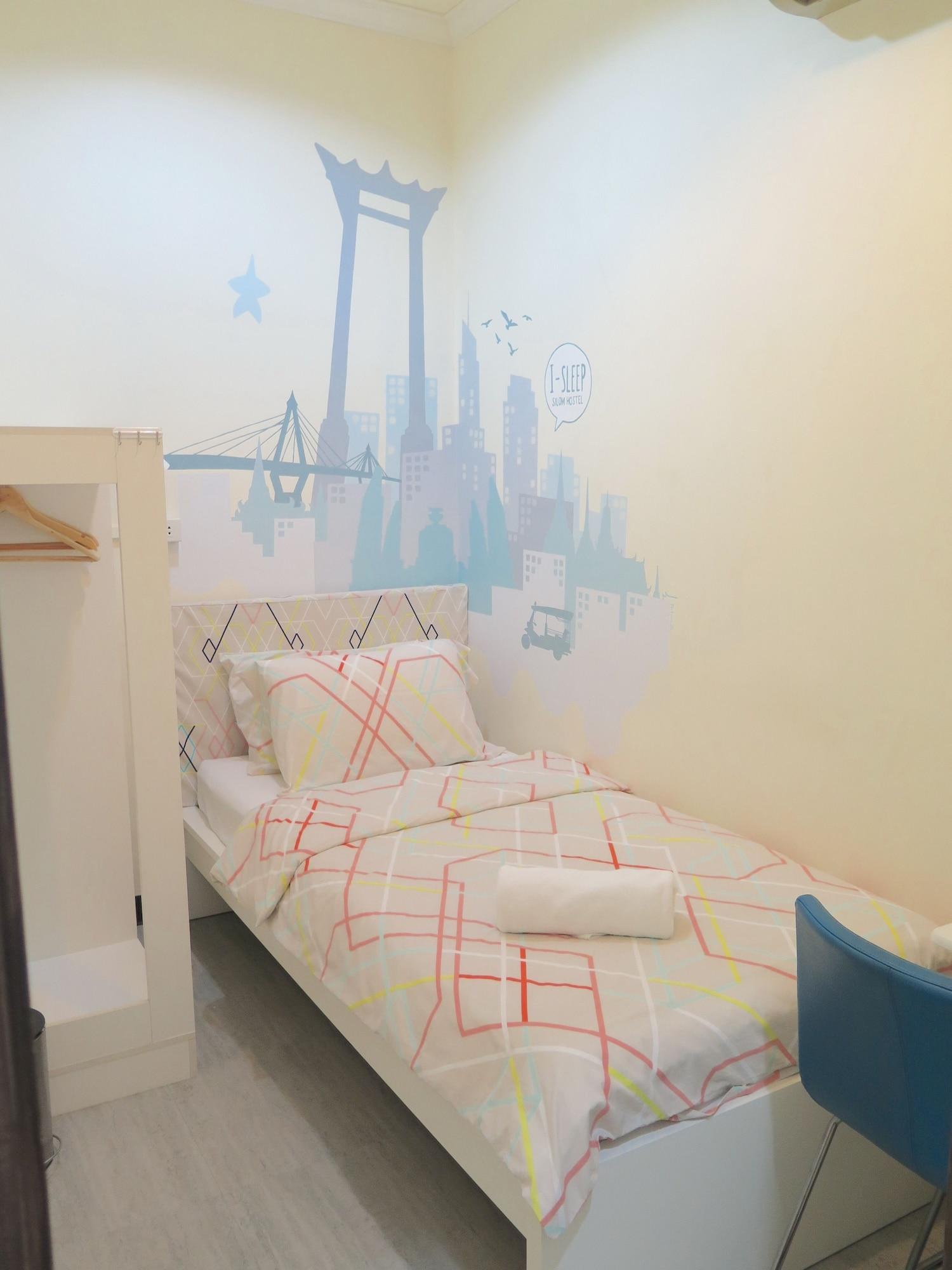 I-Sleep Silom Hostel Bangkok Exterior photo